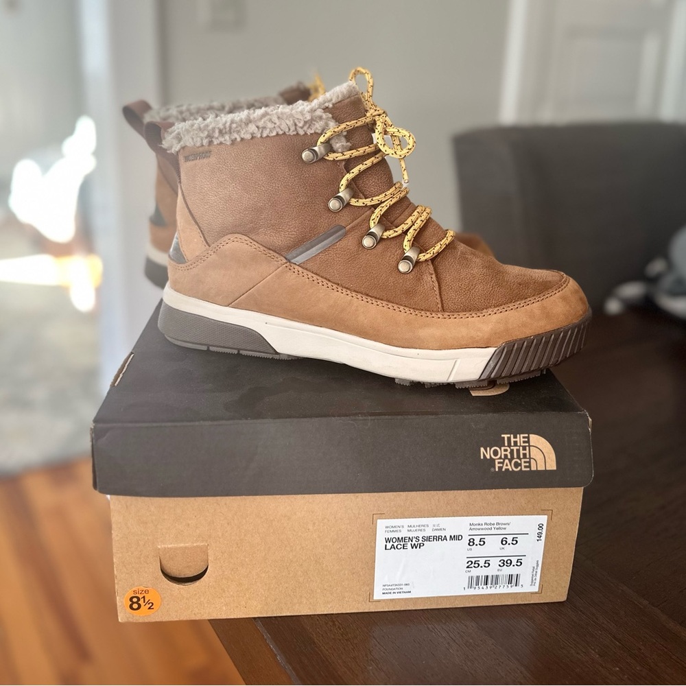 The North Face Women’s Sierra Mid Lace Boots size 8.5 - Brown